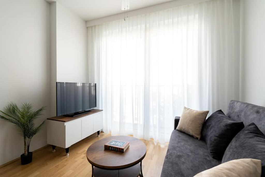 Cute 1Br Hideaway & City Quick By Hm Вена Экстерьер фото
